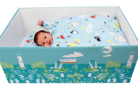 Why babies all over the world are now sleeping in boxes