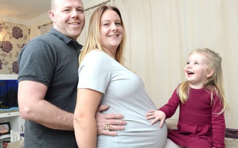 Mother is expecting two sets of identical twin girls